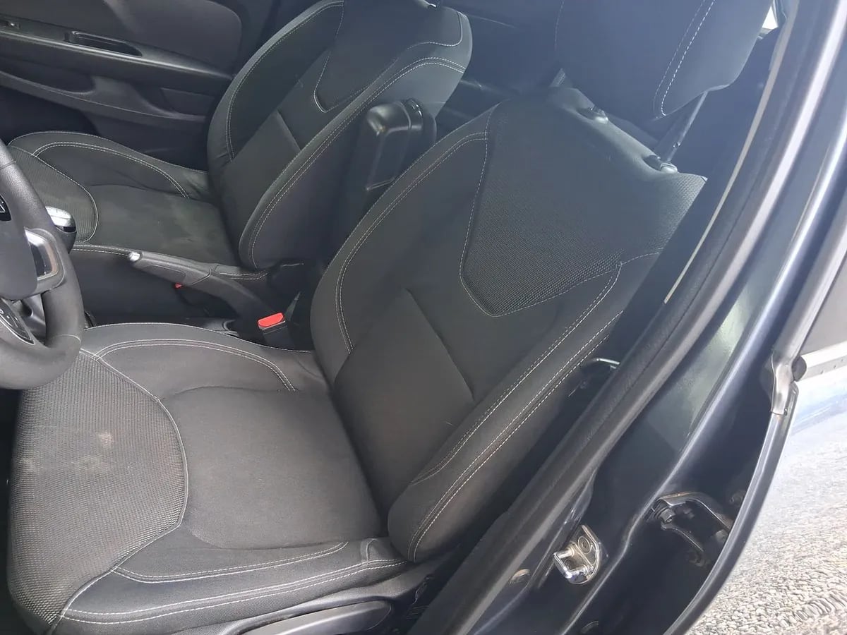 Renault Clio 1.2 Expression 4x2 Hb Mt 5p año 2020