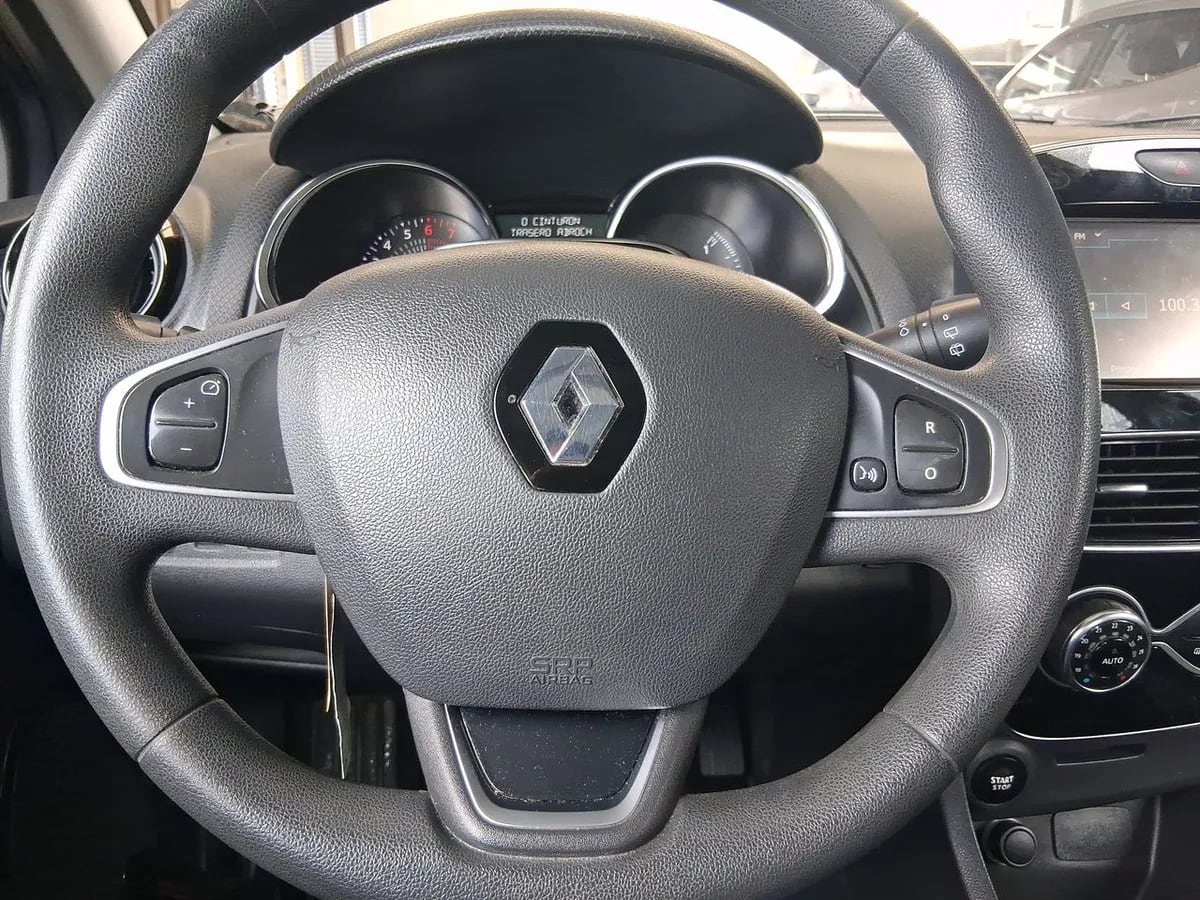 Renault Clio 1.2 Expression 4x2 Hb Mt 5p año 2020