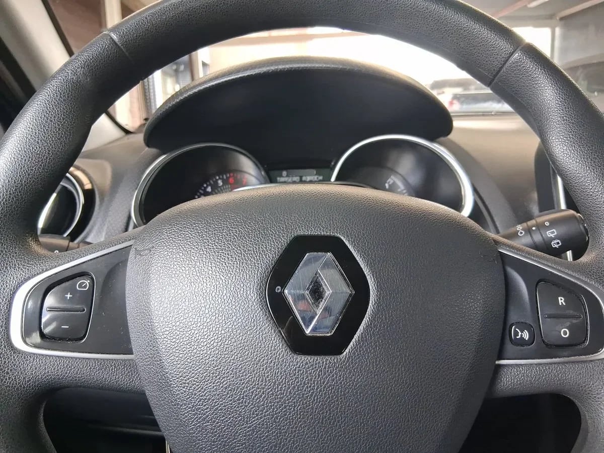 Renault Clio 1.2 Expression 4x2 Hb Mt 5p año 2020