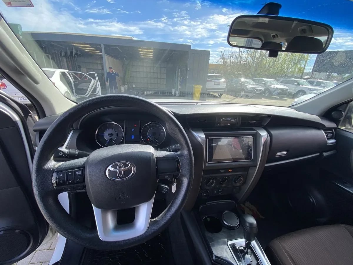 Toyota Fortunner 2.8 Sr5 Tdi Diesel 4x4 At 5p año 2018
