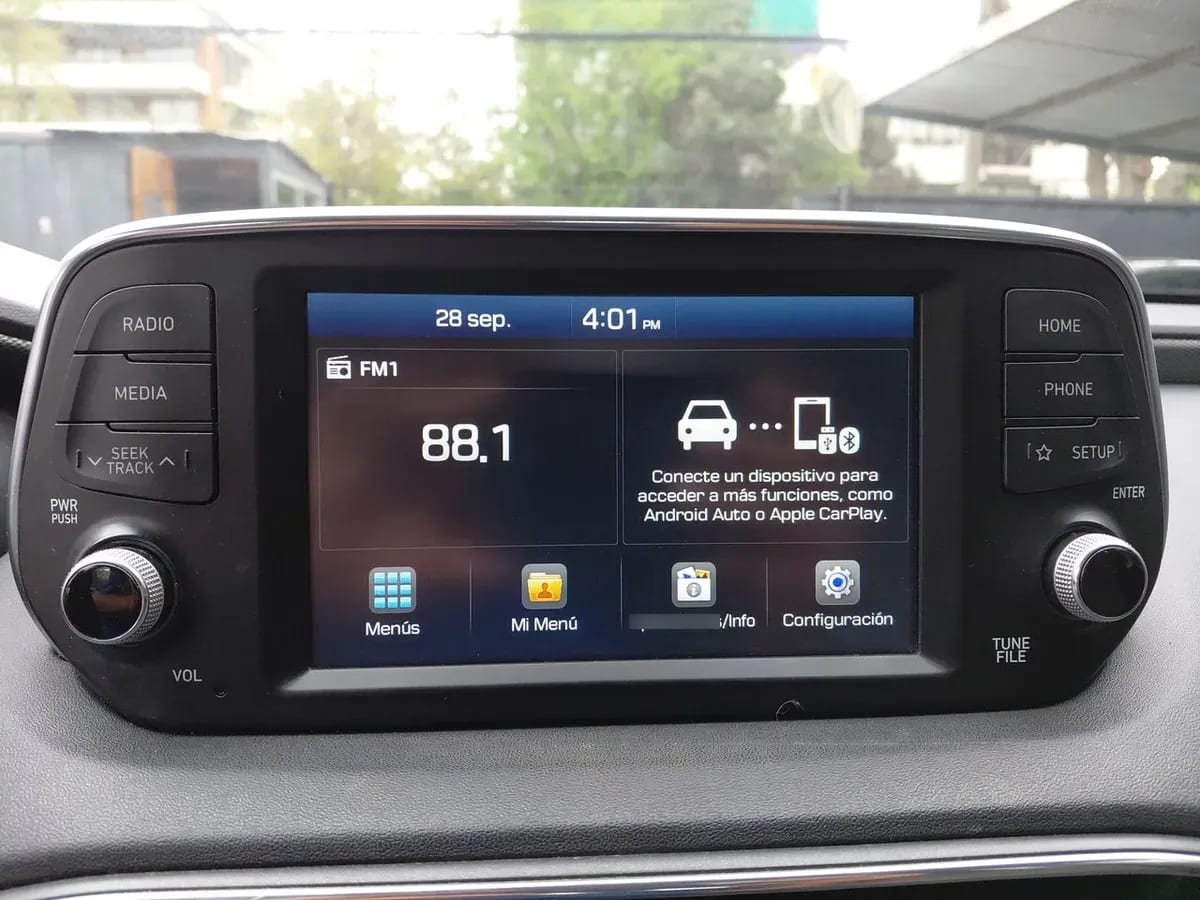 Hyundai Santa Fe 2.4 Plus 4x2 At 5p año 2020