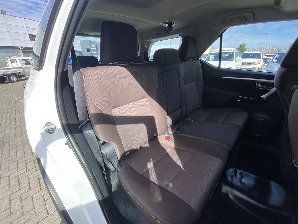 Toyota Fortunner 2.8 Sr5 Tdi Diesel 4x4 At 5p año 2018