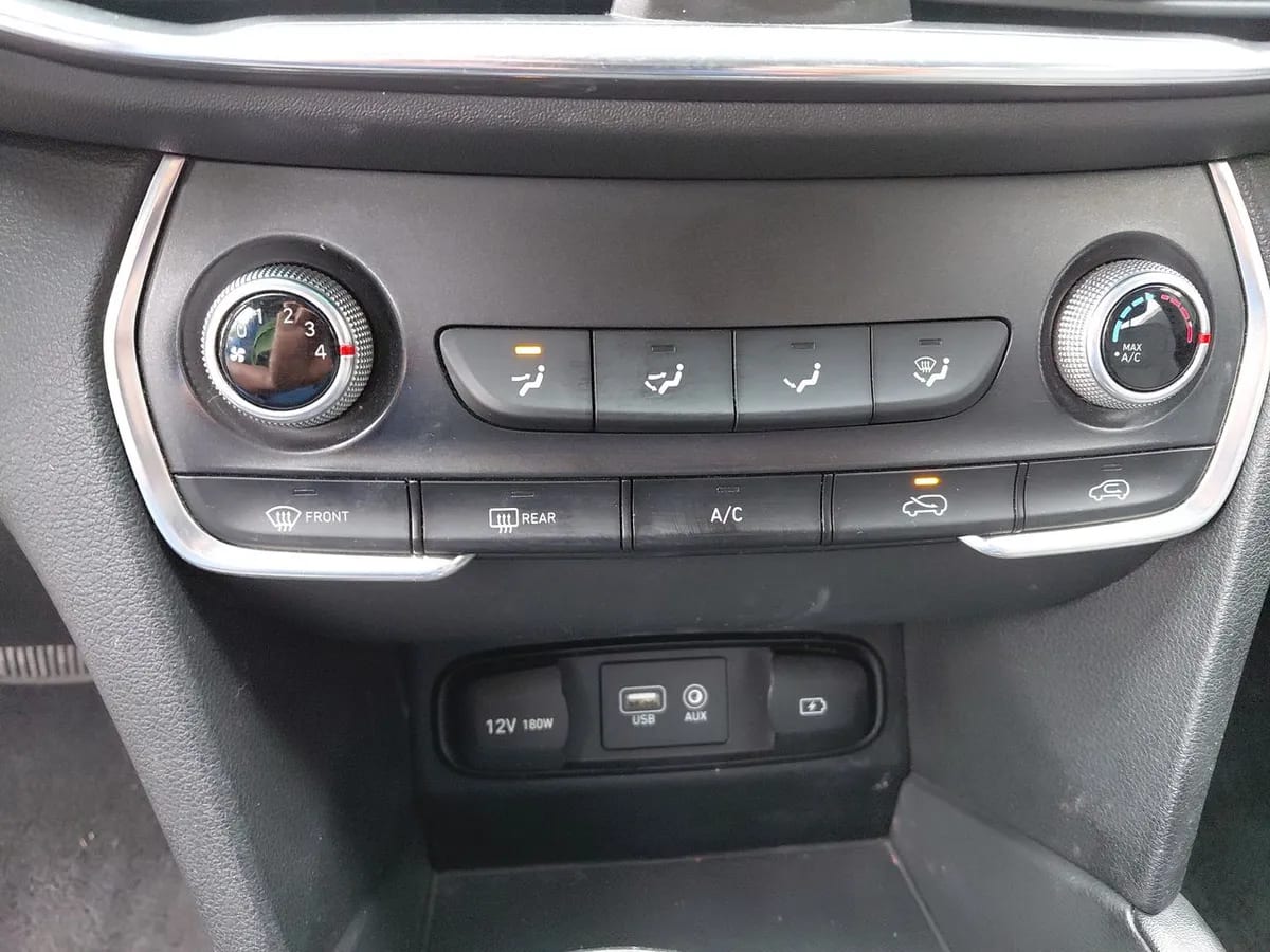 Hyundai Santa Fe 2.4 Plus 4x2 At 5p año 2020