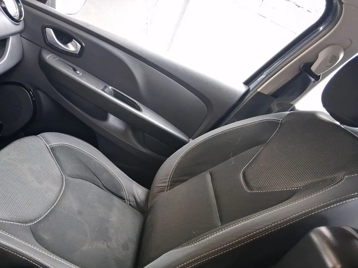 Renault Clio 1.2 Expression 4x2 Hb Mt 5p año 2020