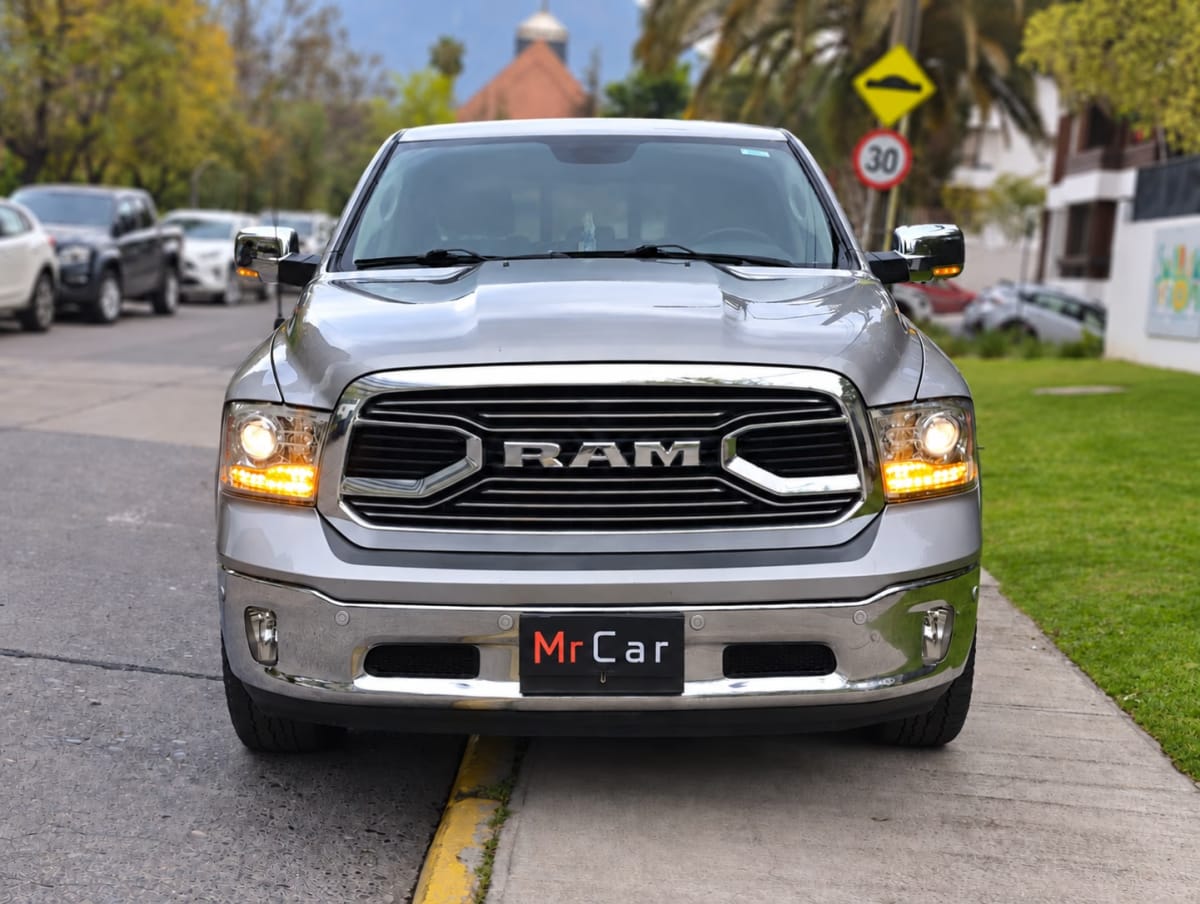 Ram 1500 Laramie Sport Crew año 2020
