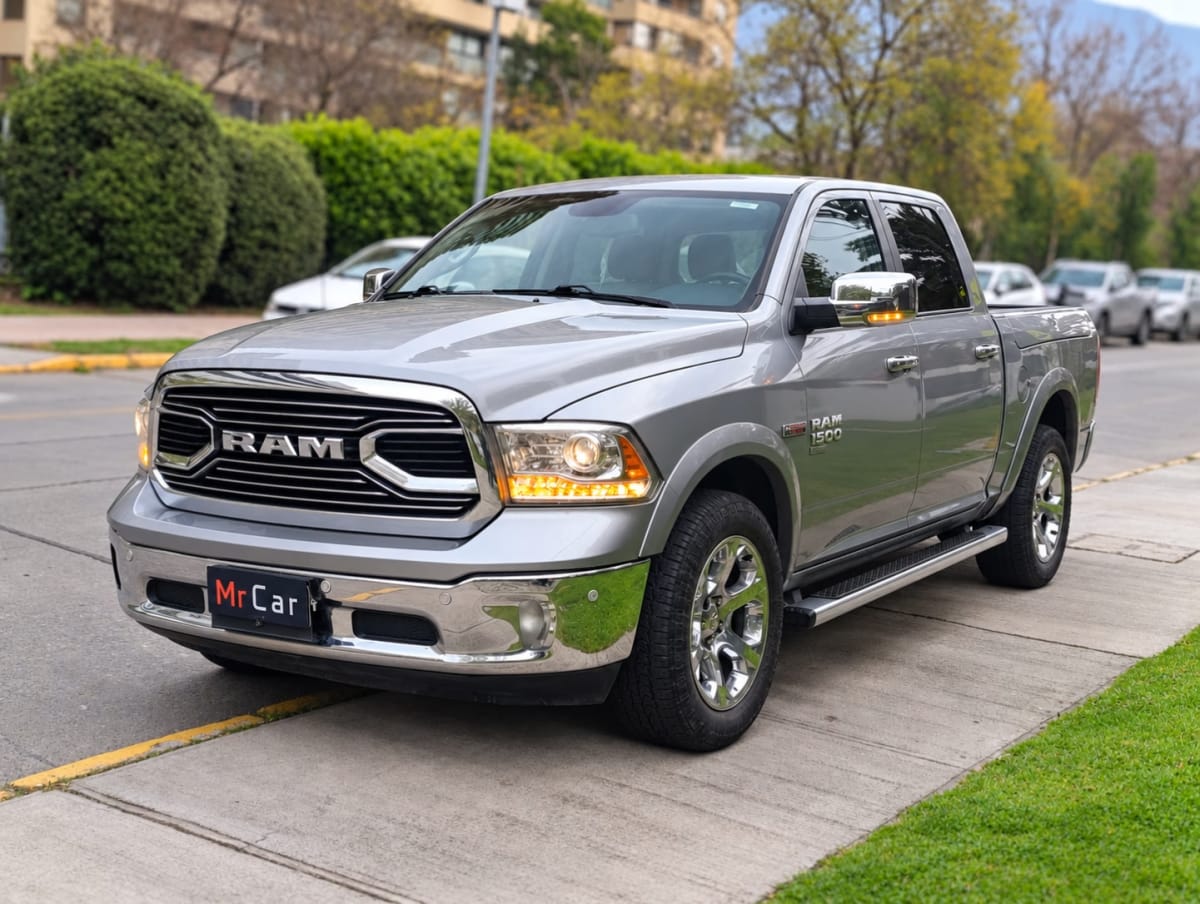 Ram 1500 Laramie Sport Crew año 2020