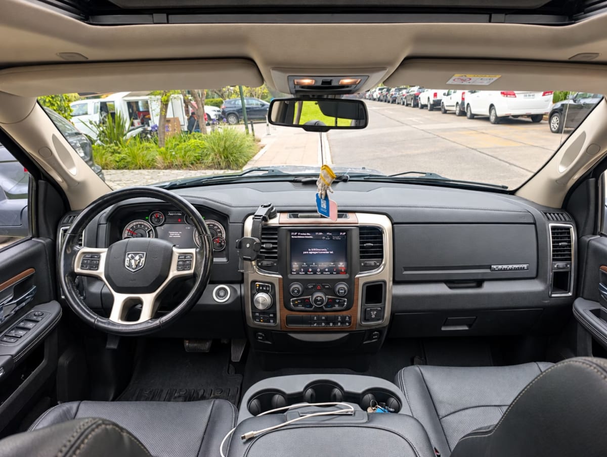 Ram 1500 Laramie Sport Crew año 2020