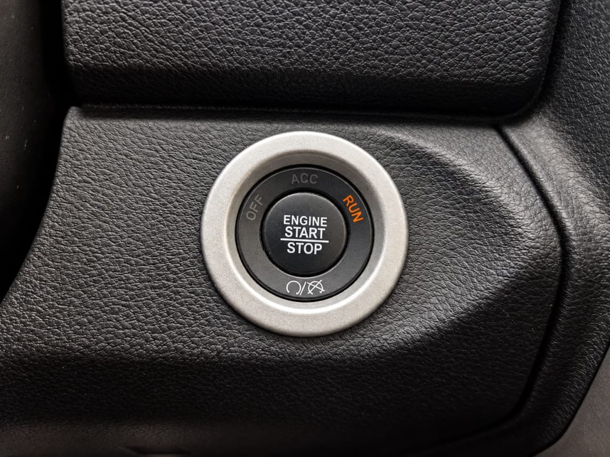 Ram 1500 Laramie Sport Crew año 2020