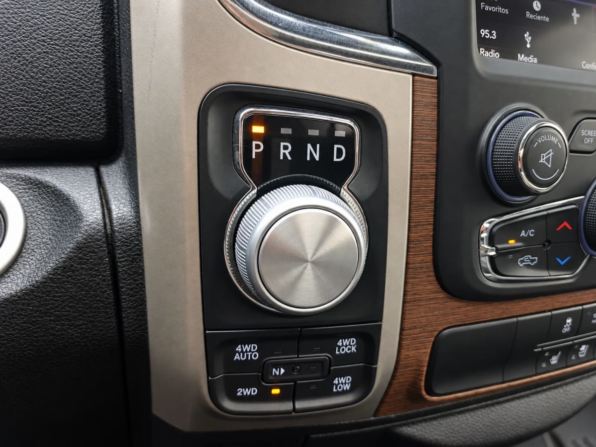 Ram 1500 Laramie Sport Crew año 2020