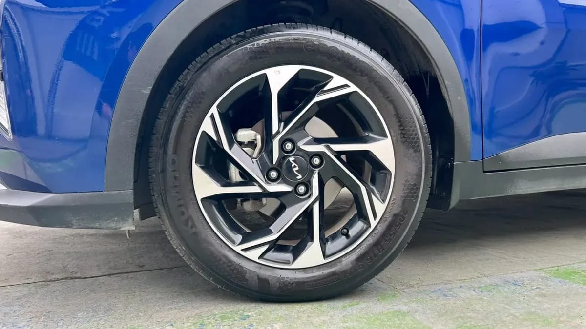 Kia K3 1.6 Ex 4x2 Mt 4p año 2025