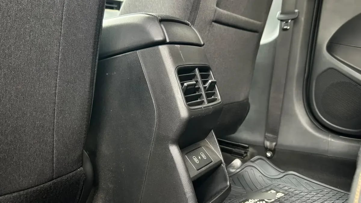 Kia K3 1.6 Ex 4x2 Mt 4p año 2025
