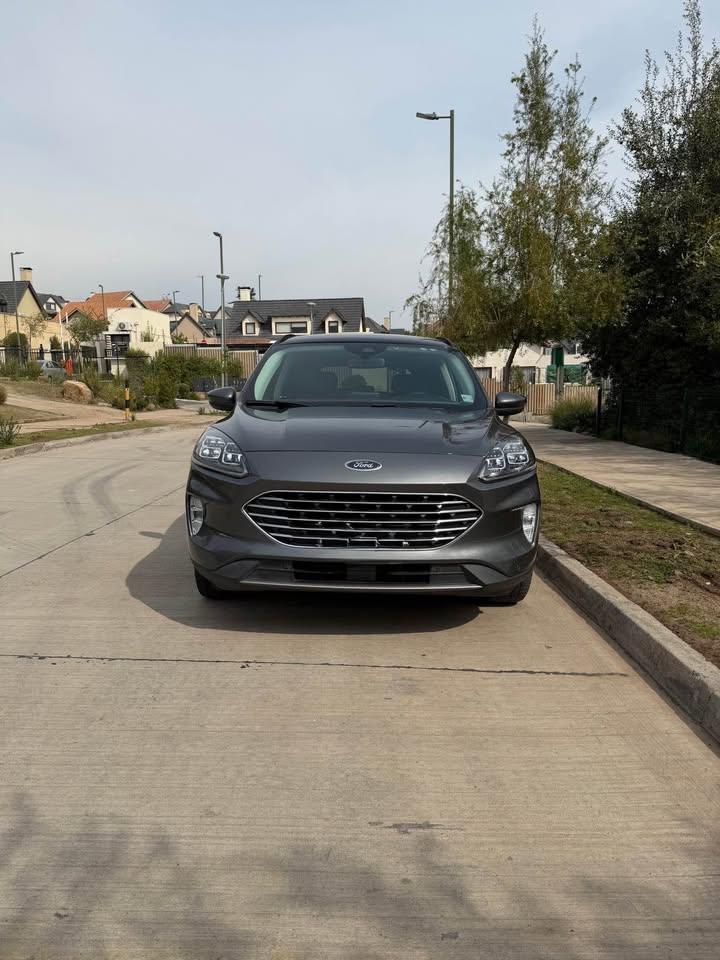 FORD ESCAPE 2.0 Titanium Ecoboost At 4x4 año 2022