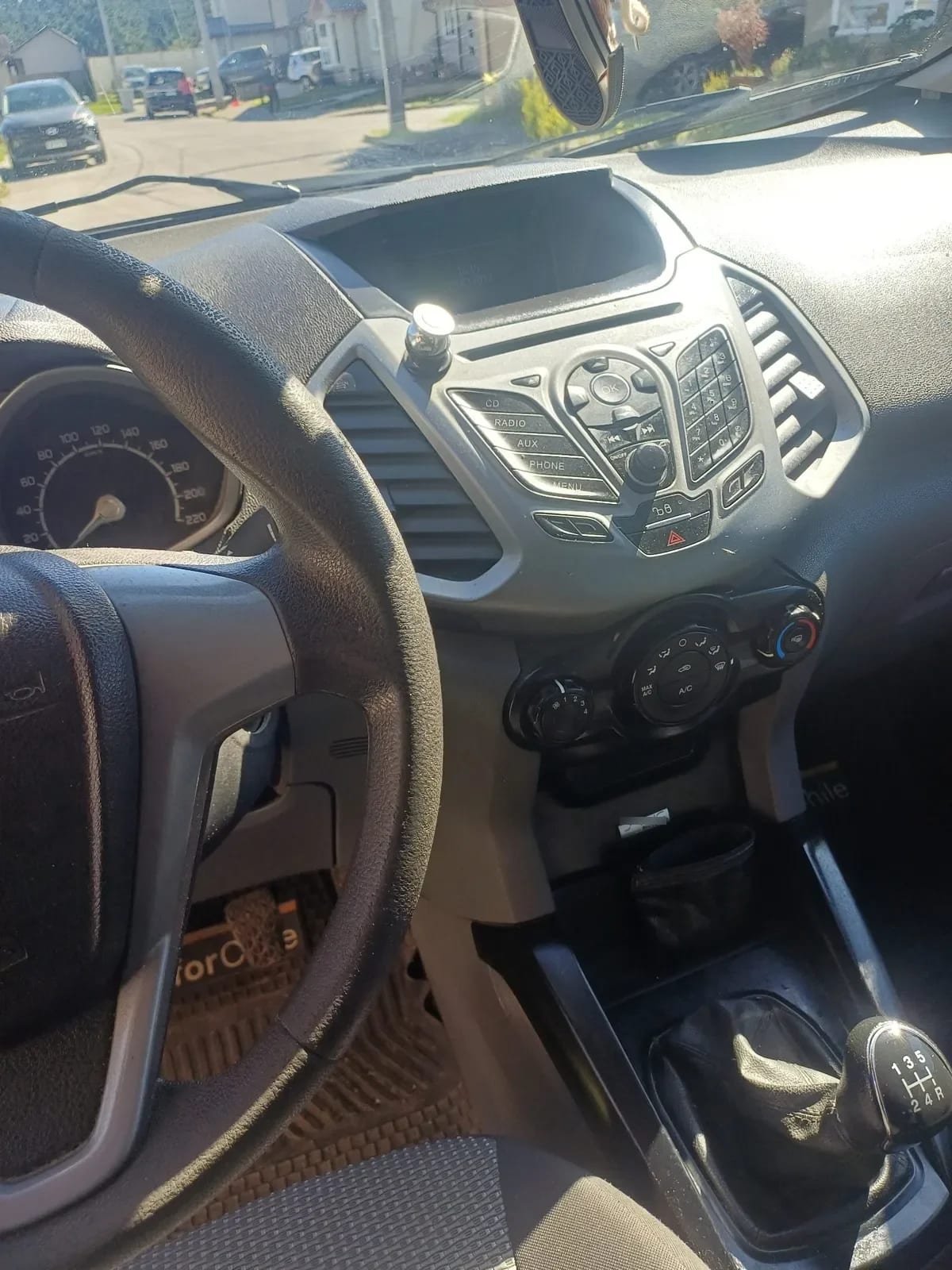 FORD ECOSPORT 1.6 Se Mt 4x2 año 2013