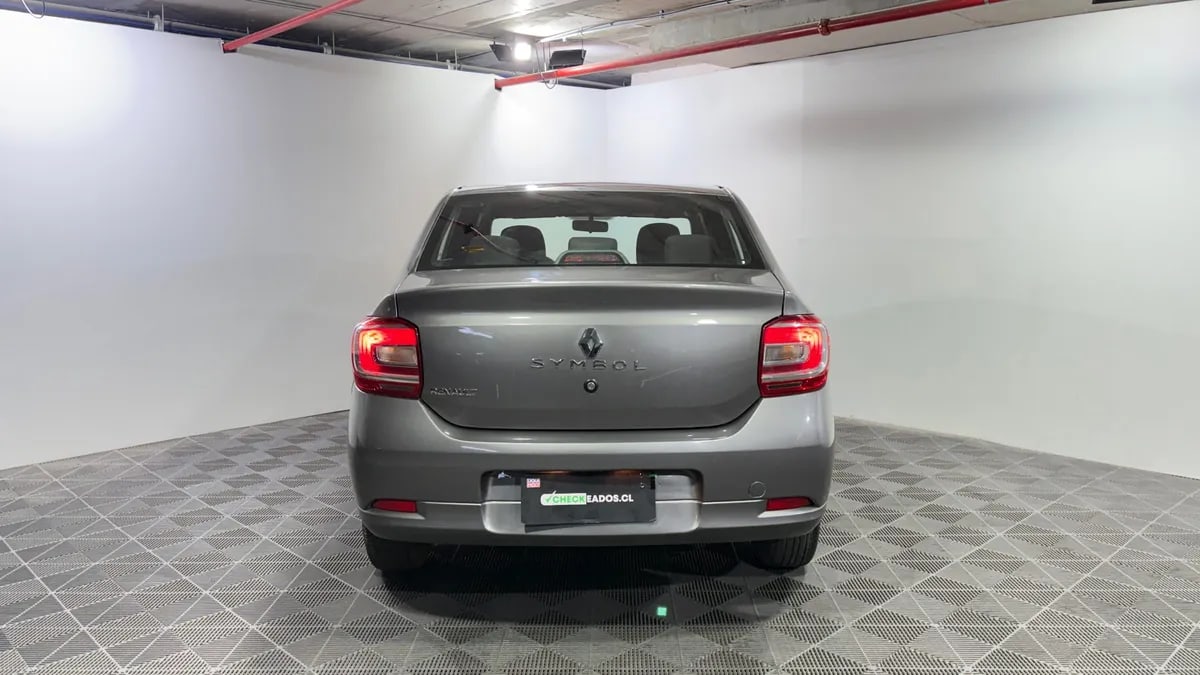 Renault Symbol 1.6 Zen Mt año 2021