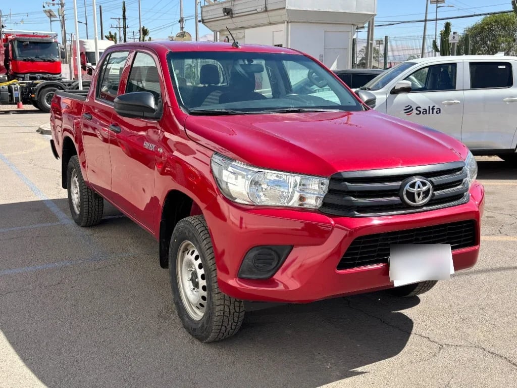 Toyota Hilux Dc 4x4 2.4 D Dx Mt año 2024