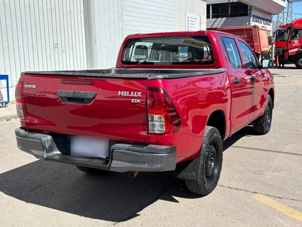 Toyota Hilux Dc 4x4 2.4 D Dx Mt año 2024
