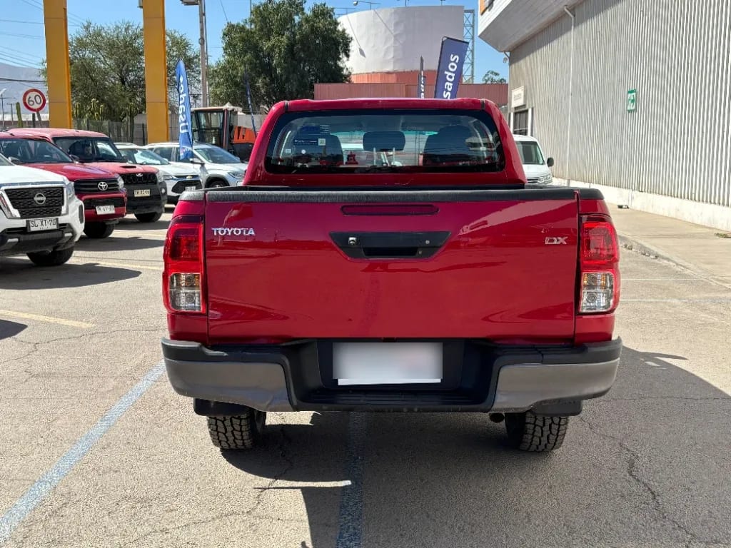 Toyota Hilux Dc 4x4 2.4 D Dx Mt año 2024