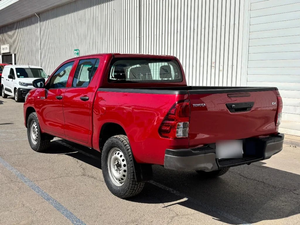 Toyota Hilux Dc 4x4 2.4 D Dx Mt año 2024