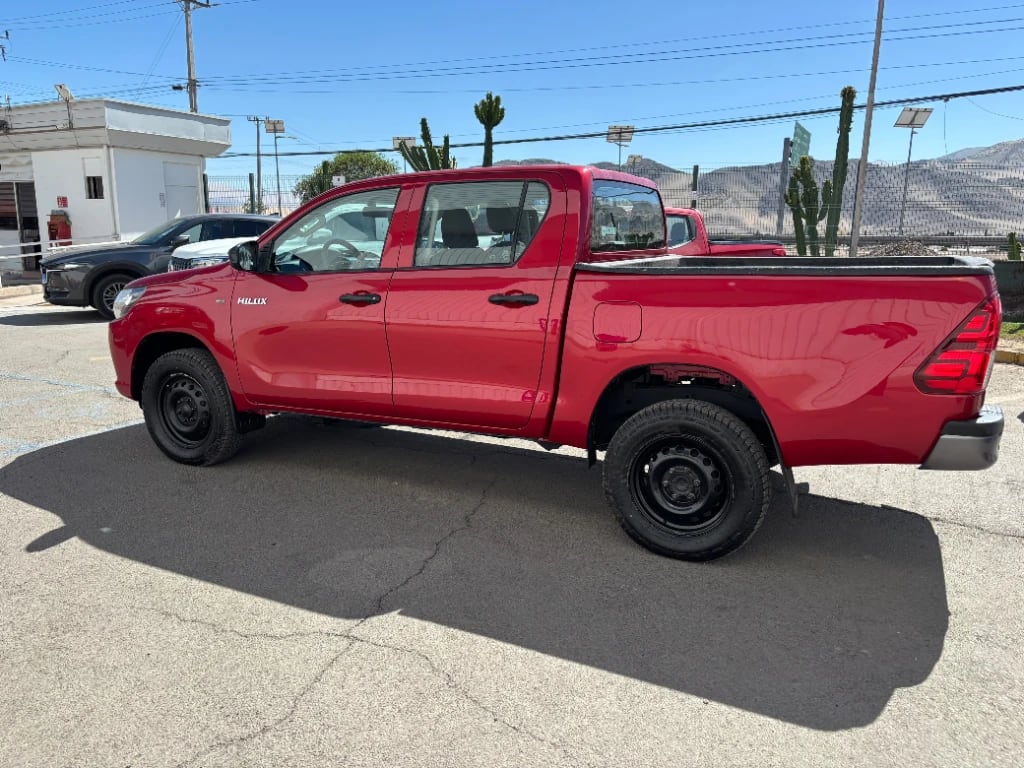 Toyota Hilux Dc 4x4 2.4 D Dx Mt año 2024