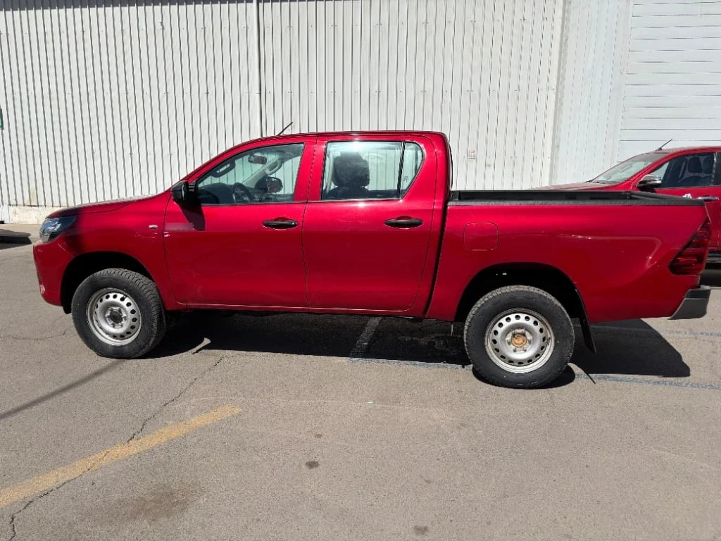 Toyota Hilux Dc 4x4 2.4 D Dx Mt año 2024