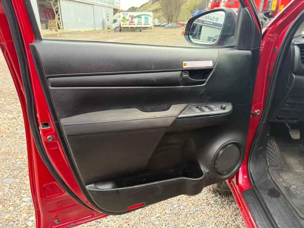 Toyota Hilux Hilux Dc 4x4 2.4 D Dx Mt año 2024