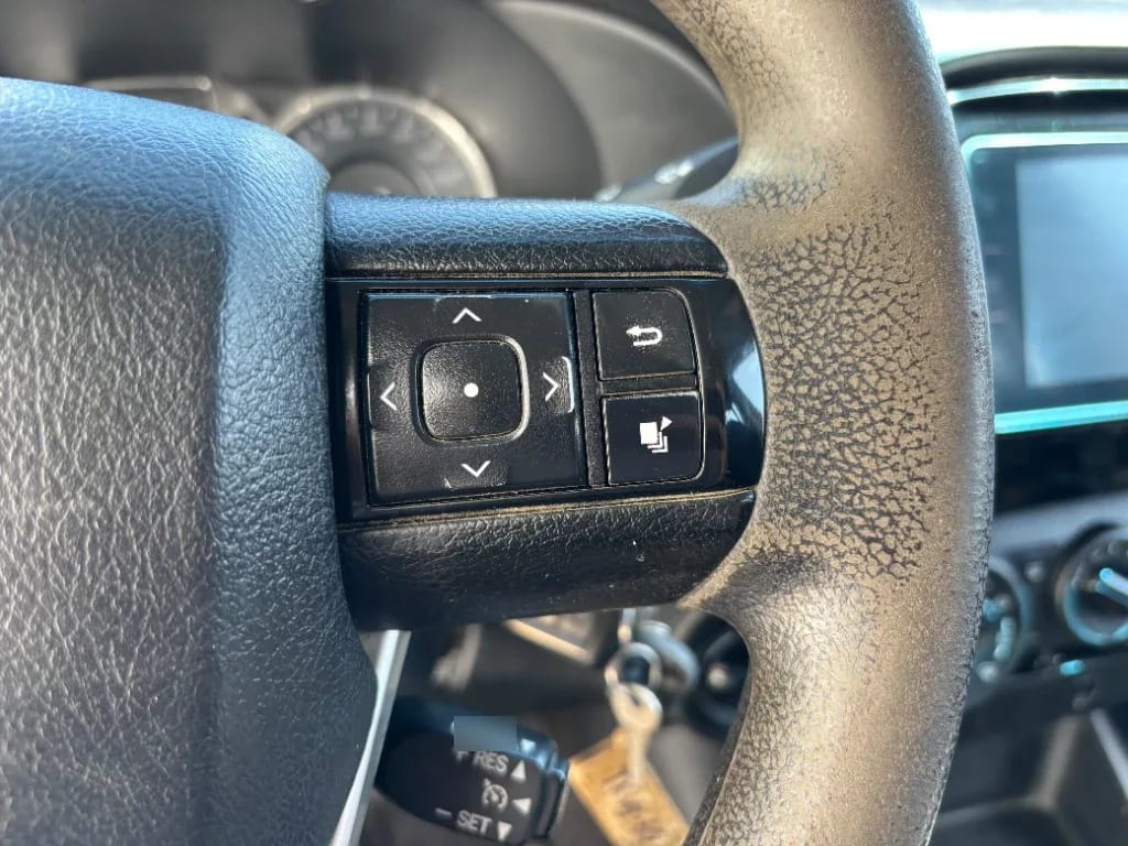 Toyota Hilux Dc 4x4 2.4 D Dx Mt año 2024