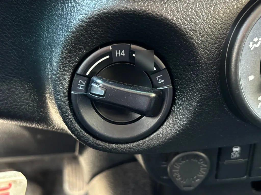 Toyota Hilux Dc 4x4 2.4 D Dx Mt año 2024