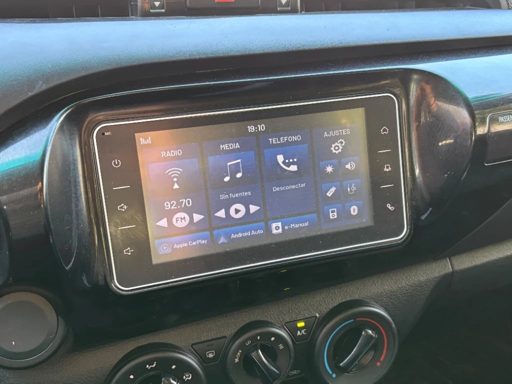 Toyota Hilux Dc 4x4 2.4 D Dx Mt año 2024