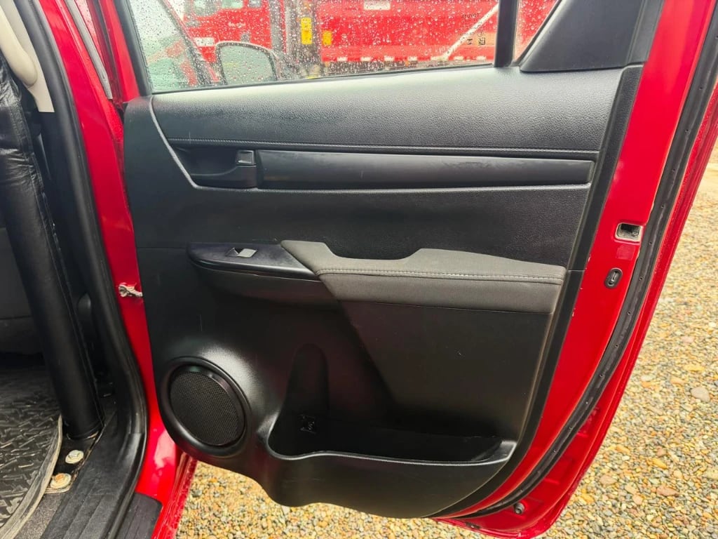 Toyota Hilux Hilux Dc 4x4 2.4 D Dx Mt año 2024
