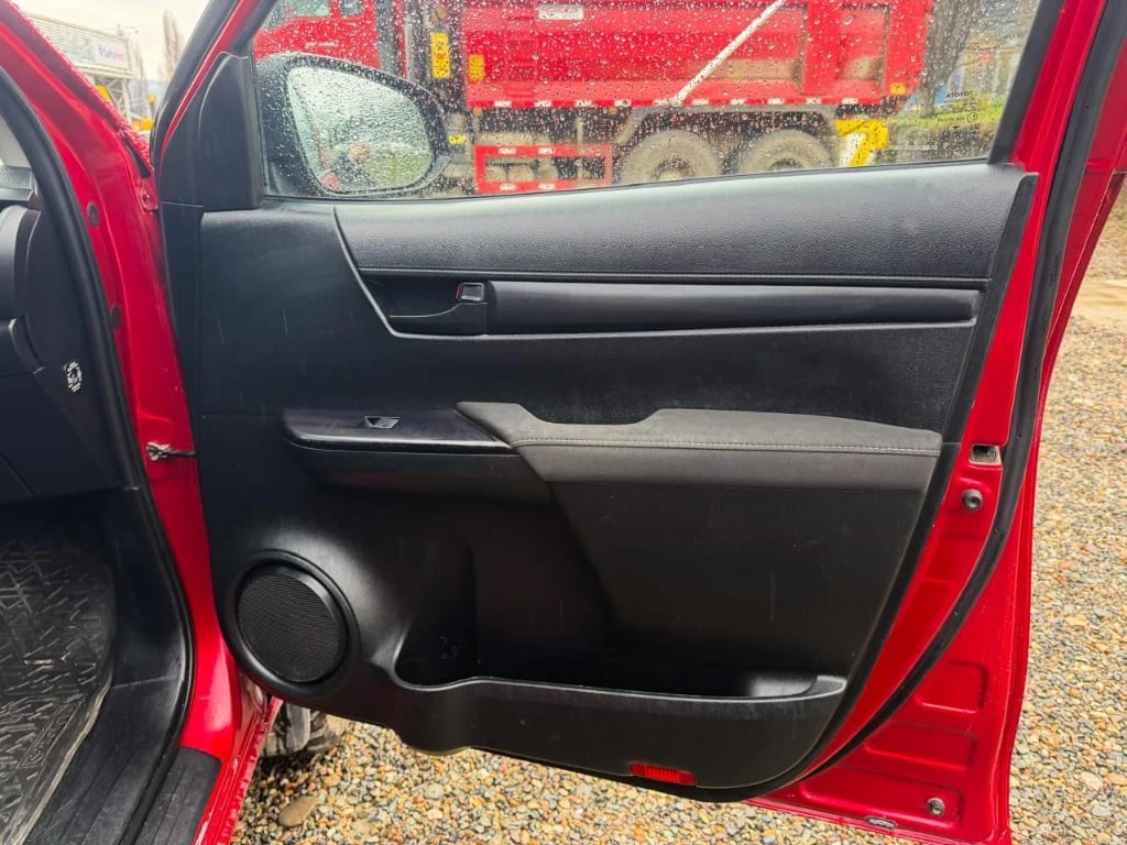Toyota Hilux Hilux Dc 4x4 2.4 D Dx Mt año 2024