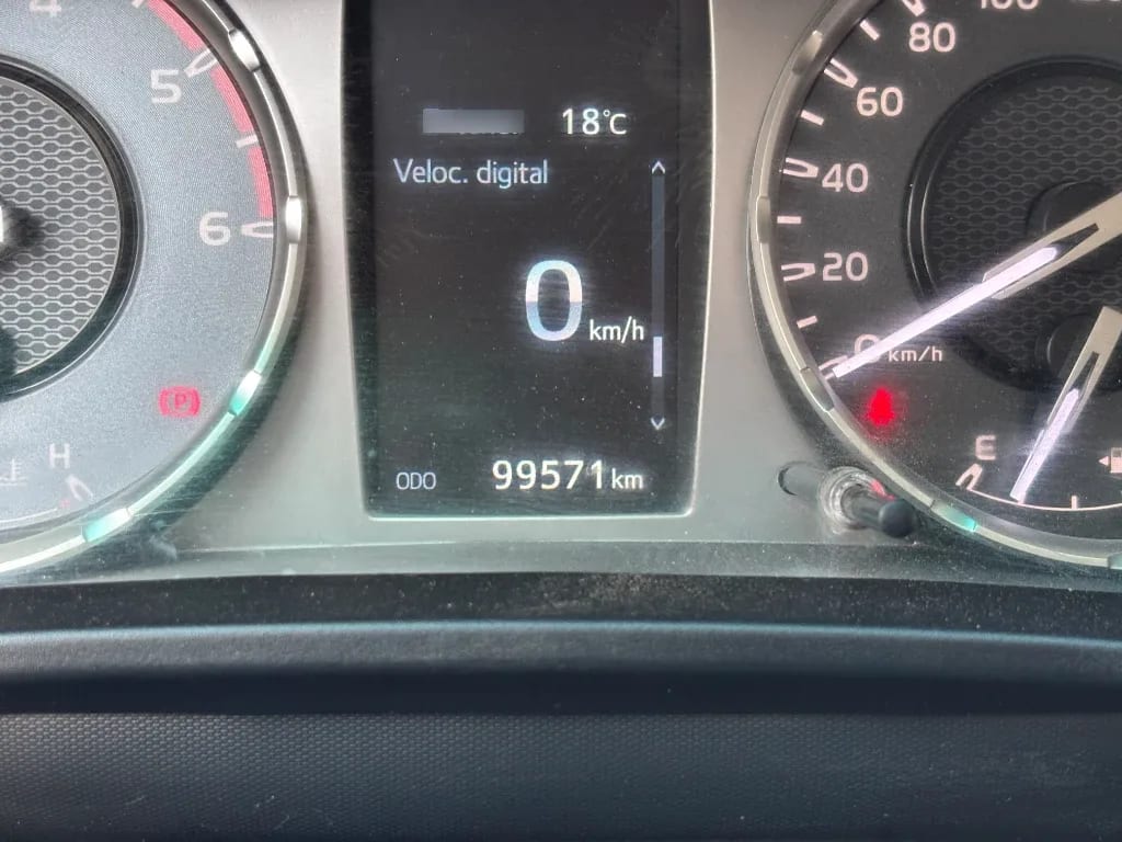 Toyota Hilux Dc 4x4 2.4 D Dx Mt año 2024