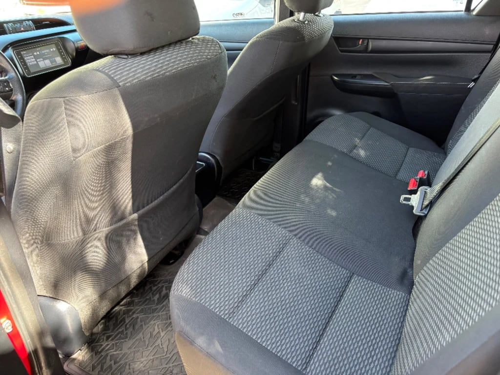 Toyota Hilux Dc 4x4 2.4 D Dx Mt año 2024