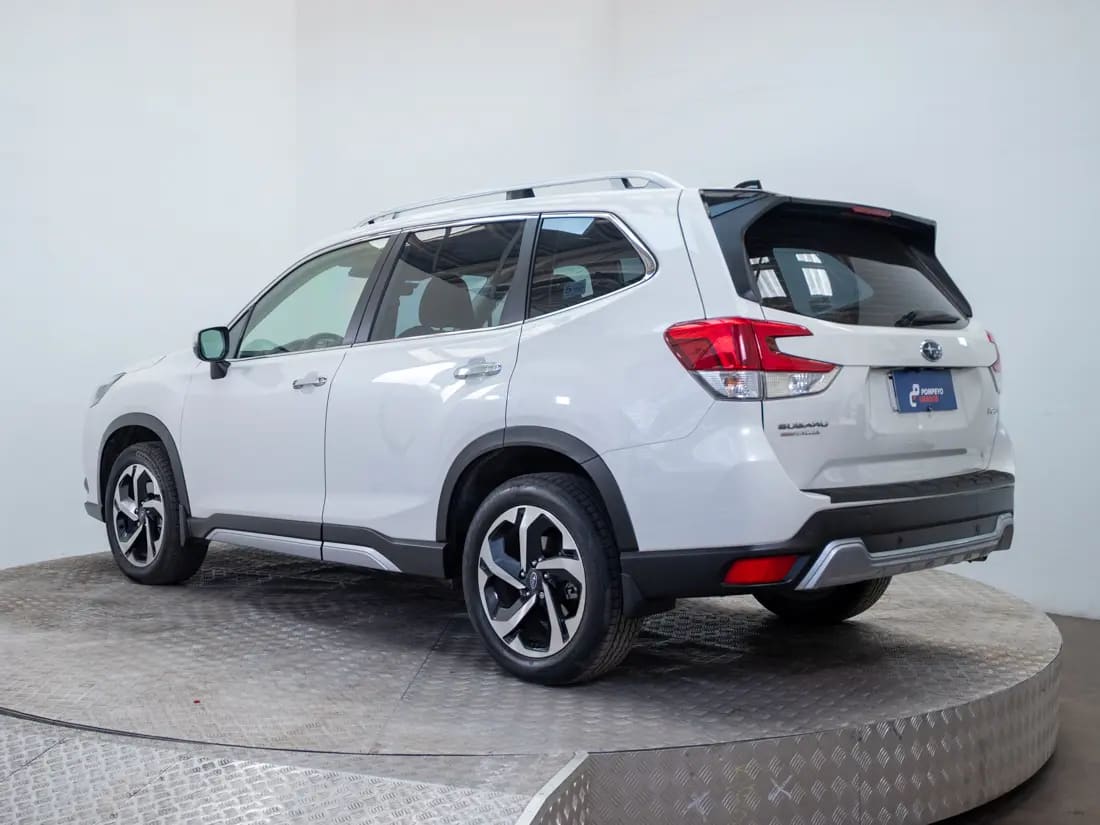Subaru Forester 2.5 Awd Limited Eyesight Gardx At 4x4 año 2024