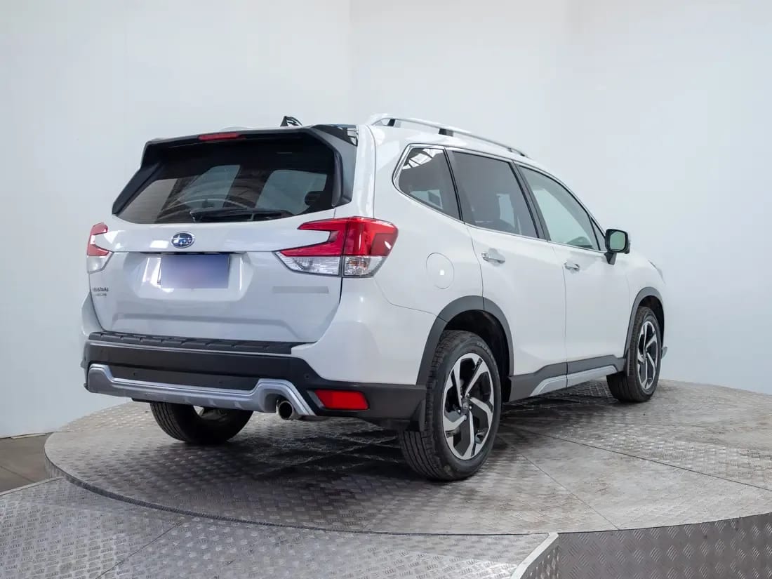 Subaru Forester 2.5 Awd Limited Eyesight Gardx At 4x4 año 2024