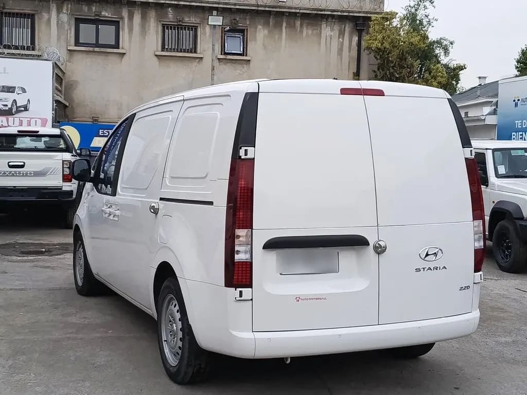 Hyundai Staria 2.2 Furgón año 2023