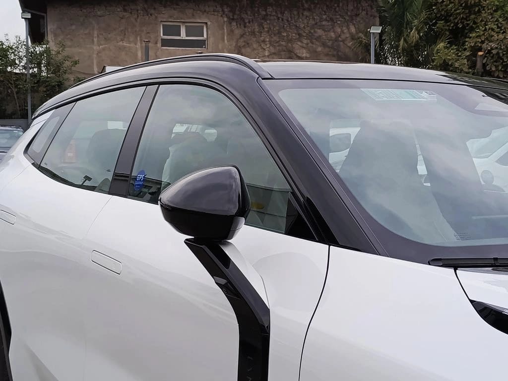Lynk&Co 08 Phev Pro año 2027