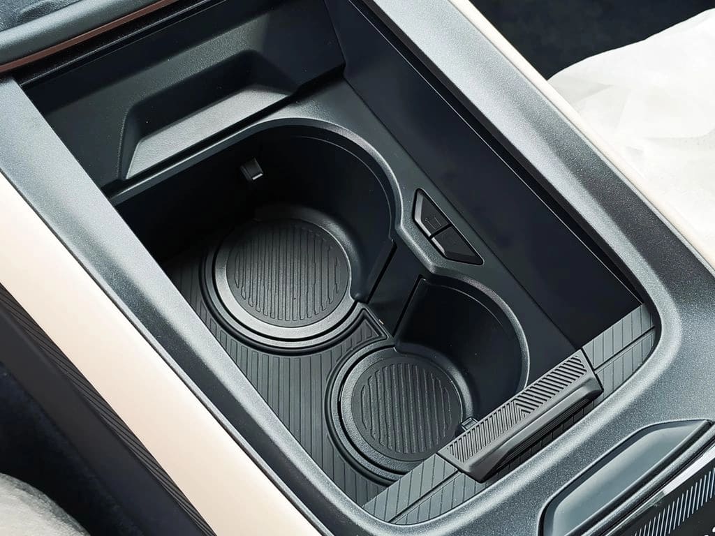 Lynk&Co 08 Phev Pro año 2027