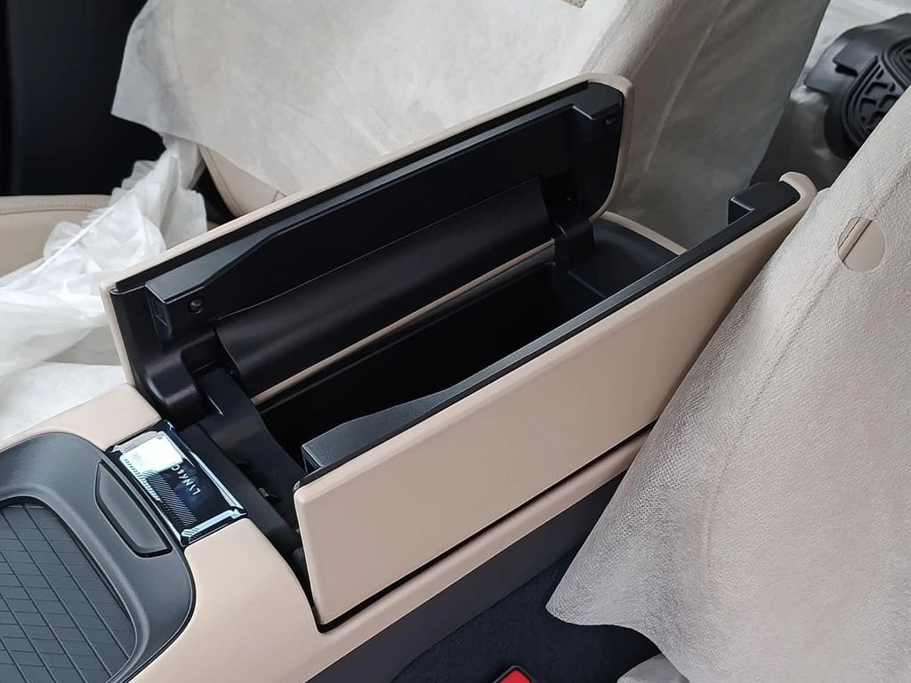 Lynk&Co 08 Phev Pro año 2027