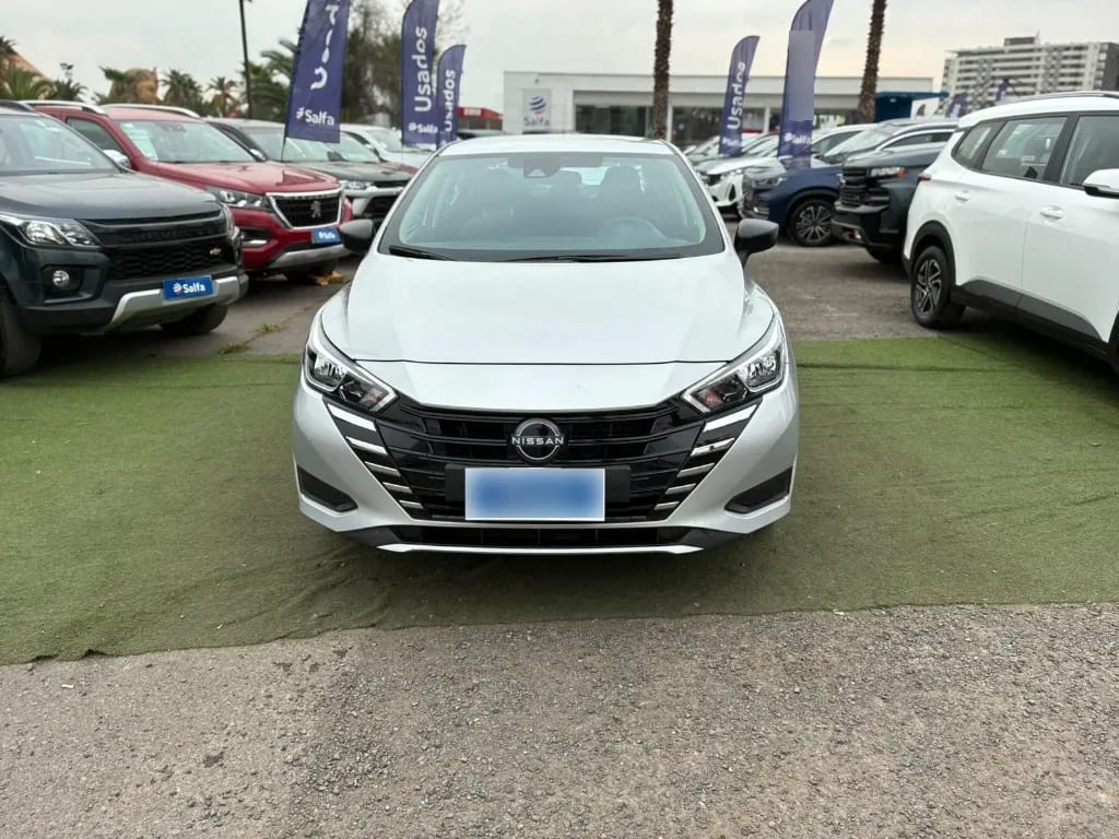 Nissan Versa 1.6 Sense 4x2 Mt 4p año 2025