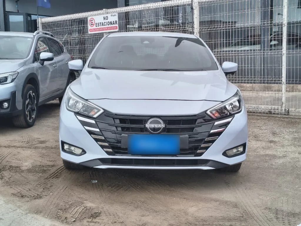 Nissan Versa 1.6 Advance 4x2 Mt 4p año 2024