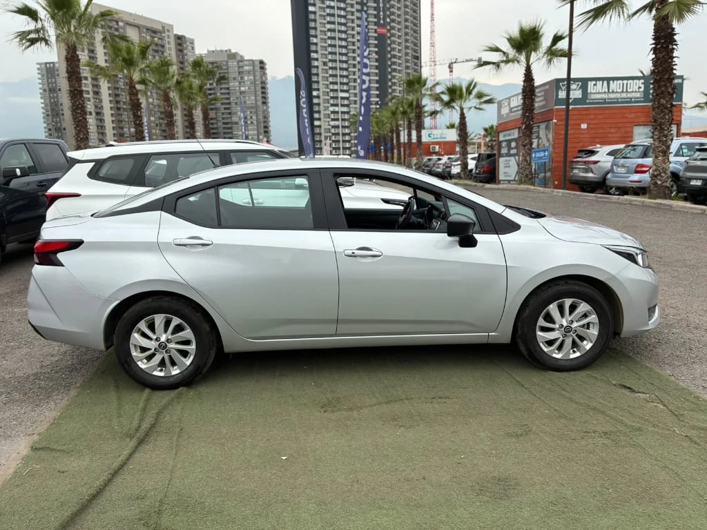 Nissan Versa 1.6 Sense 4x2 Mt 4p año 2025