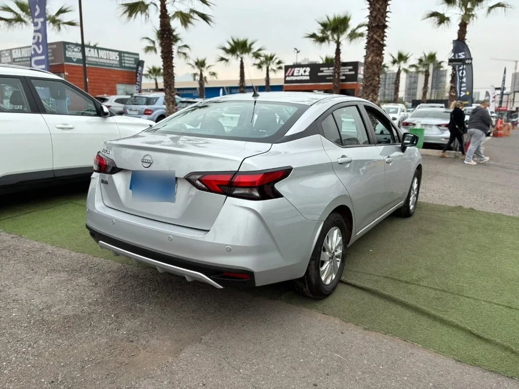 Nissan Versa 1.6 Sense 4x2 Mt 4p año 2025