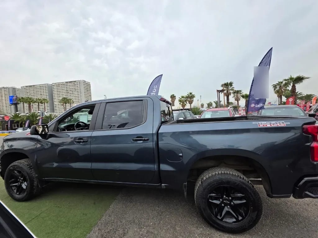 Chevrolet Silverado 5.3 Cc Lt Trailboss Z71 At 4x4 año 2021