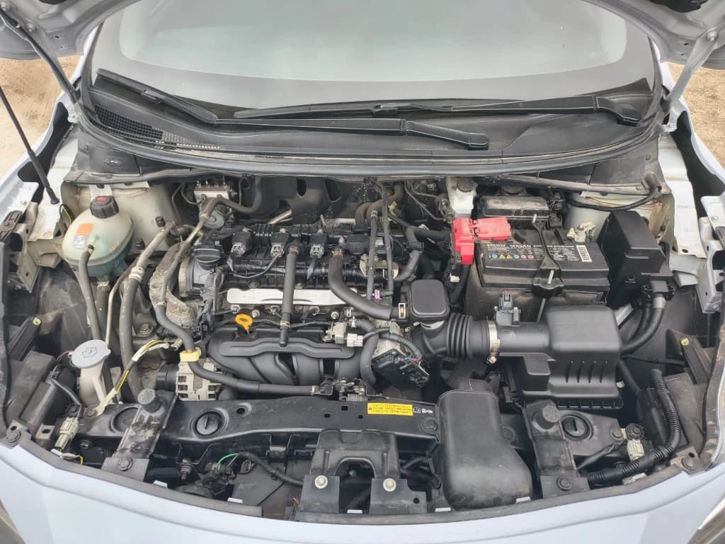 Nissan Versa 1.6 Advance 4x2 Mt 4p año 2024