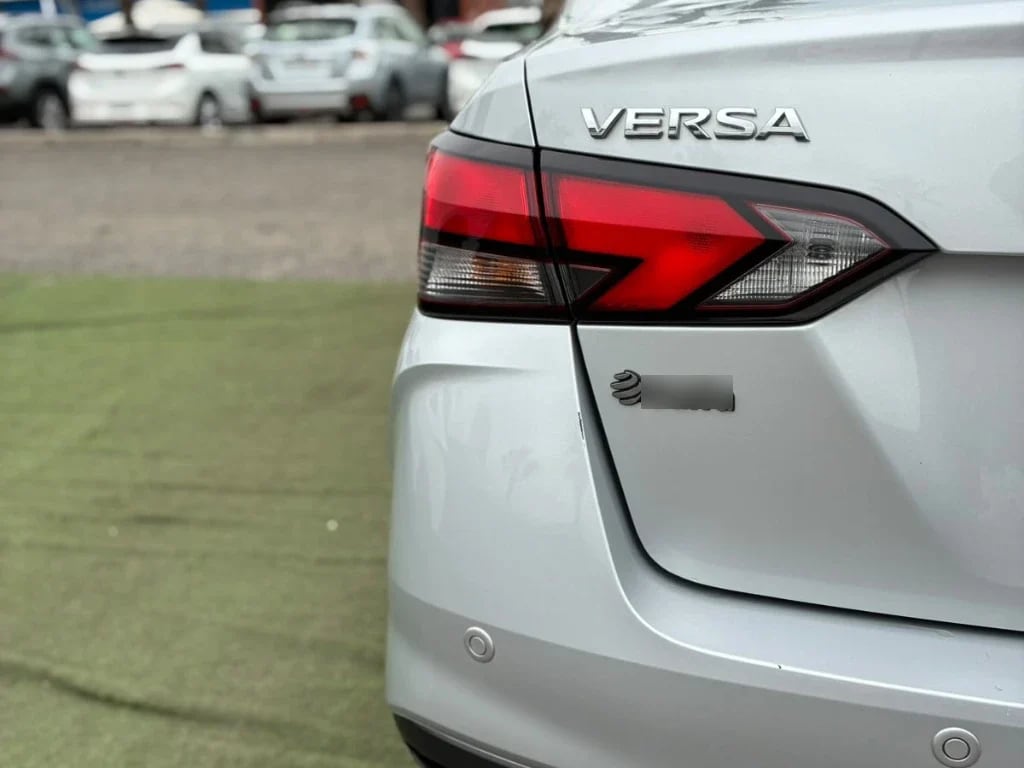 Nissan Versa 1.6 Sense 4x2 Mt 4p año 2025