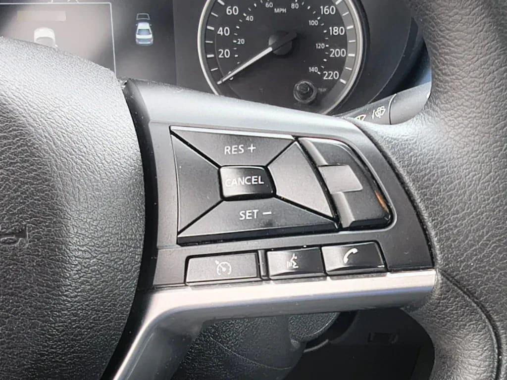 Nissan Versa 1.6 Advance 4x2 Mt 4p año 2024