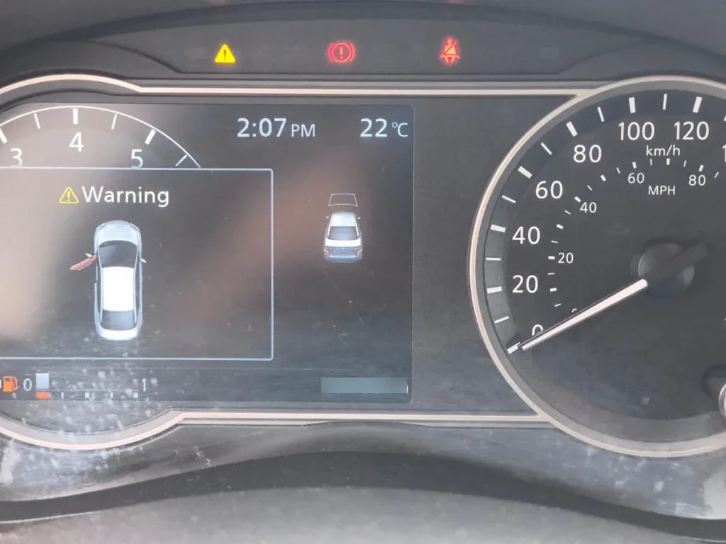 Nissan Versa 1.6 Advance 4x2 Mt 4p año 2024