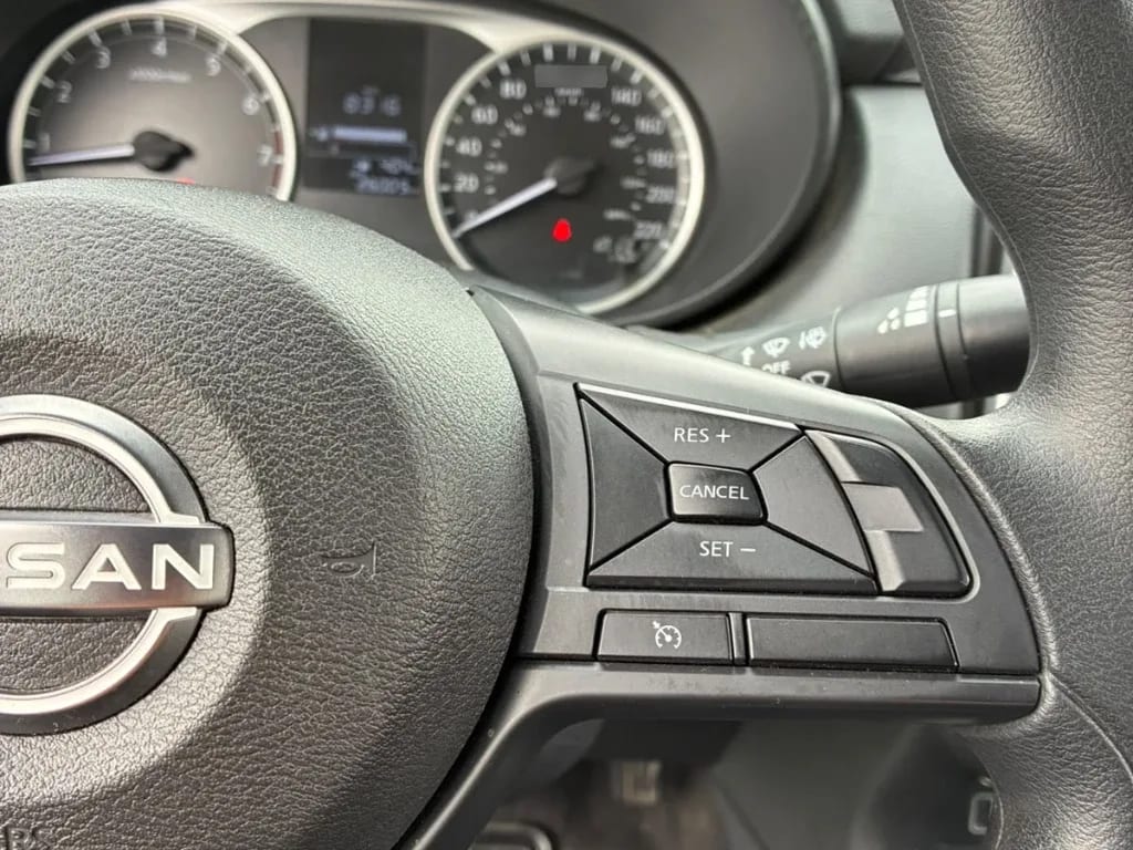 Nissan Versa 1.6 Sense 4x2 Mt 4p año 2025