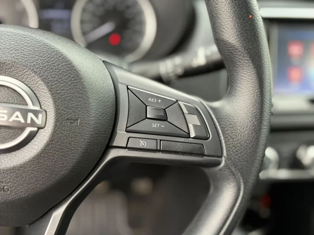Nissan Versa 1.6 Sense 4x2 Mt 4p año 2025