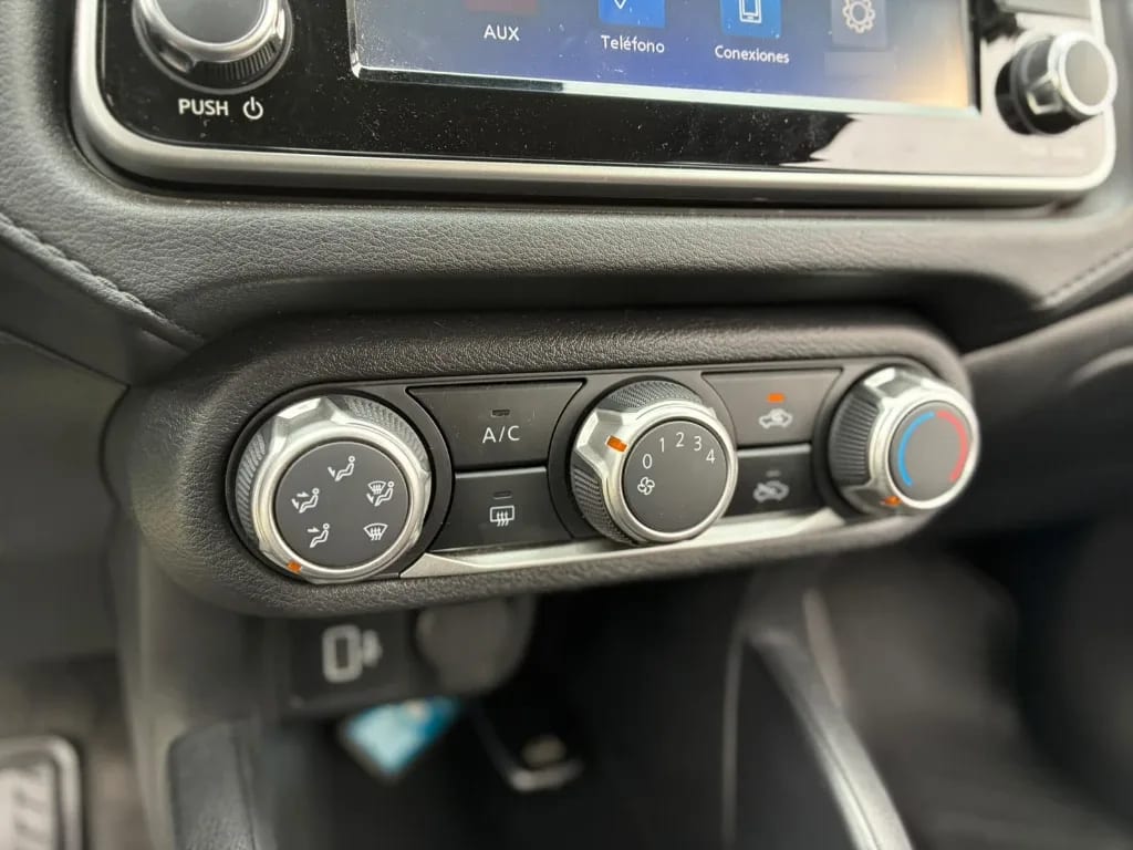 Nissan Versa 1.6 Sense 4x2 Mt 4p año 2025